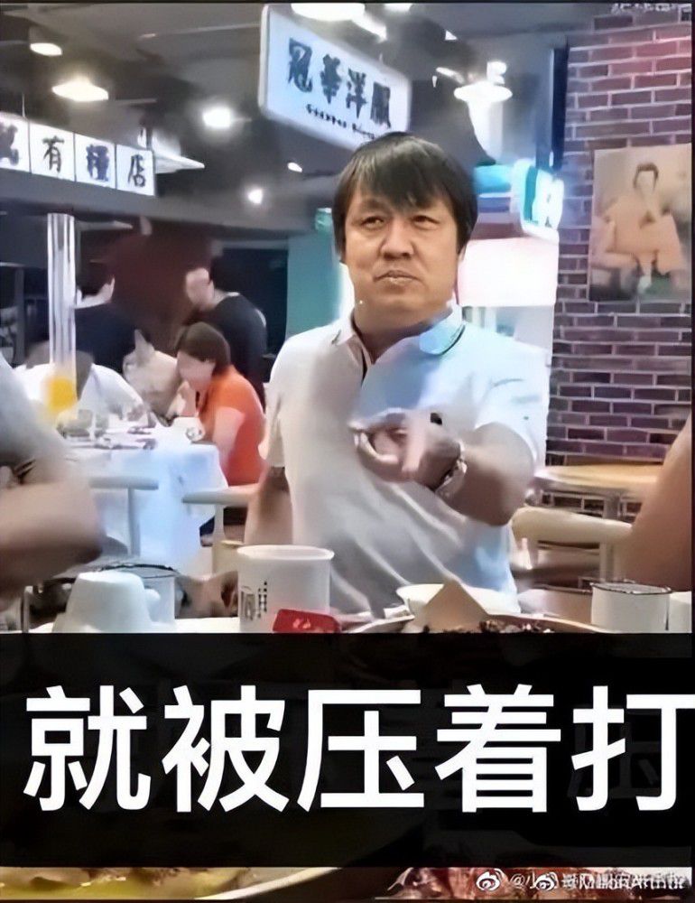 帕利尼亚夏窗时曾一度接近加盟拜仁，不过由于富勒姆找不到替代者，这笔交易告吹。